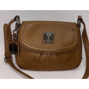 TIGNANELLO Versatile Brown‎ Pebble Leather Shoulder Bag Zip Organizer
